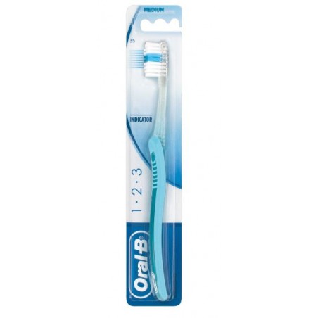 Procter & Gamble Oralb 123 Indicator Spazzolino Manuale Setole 35 Medie