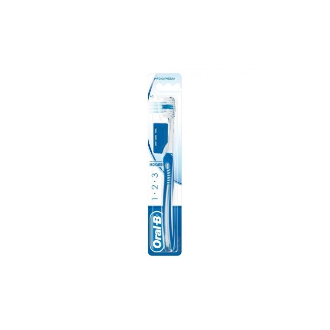 Procter & Gamble Oralb 123 Indicator Spazzolino Manuale Setole 40 Medie