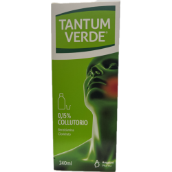 Flacone da 240 ml con tappo dosatore di Tantum Verde Bocca della Angelini Pharma.