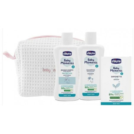 Chicco Baby Moments Beauty Bag W Zip Rosa Bagnoschiuma Pelli Delicate 200 Ml + Shampoo Pelli Delicate 200 Ml + Sapone Solido Pel