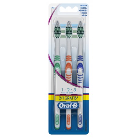 Procter & Gamble Oralb 123 Classic Care Spazzolino Manuale 3 Pezzi